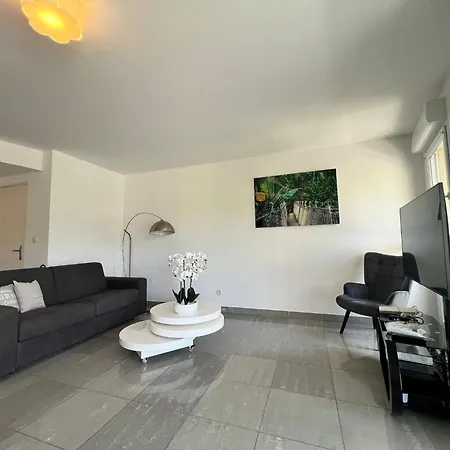 Grand T3 Neuf Proche Port/centre Apartment *