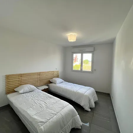 Grand T3 Neuf Proche Port/centre